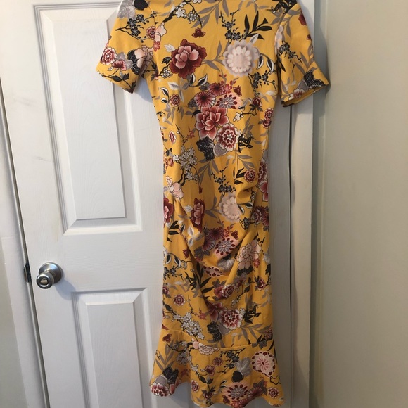 Yellow floral midi maternity dress - Picture 2 of 4